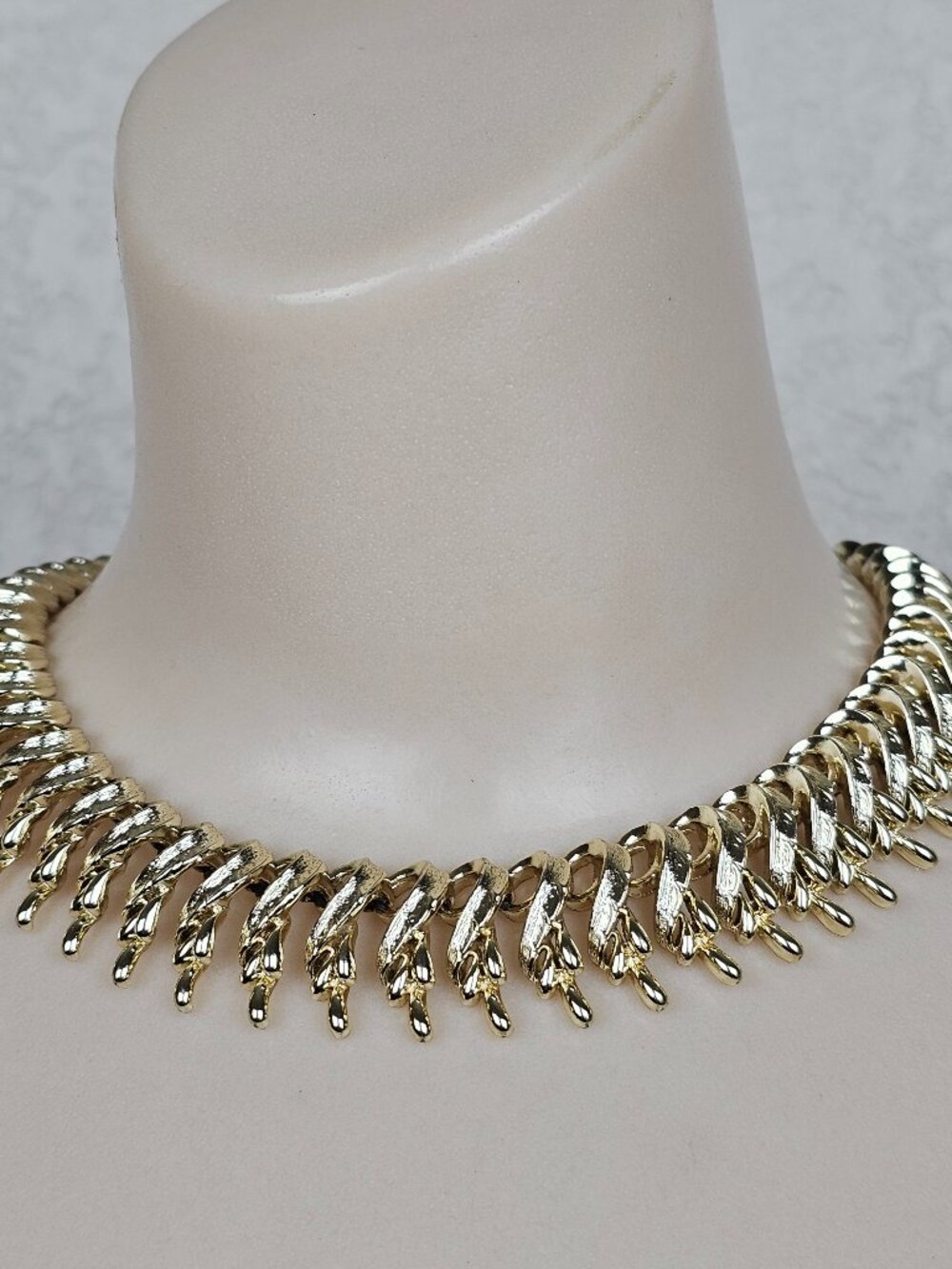 Corocraft Gold Tone Choker Collar Necklace Fringe Jagged Chunky Link Chain Vtg